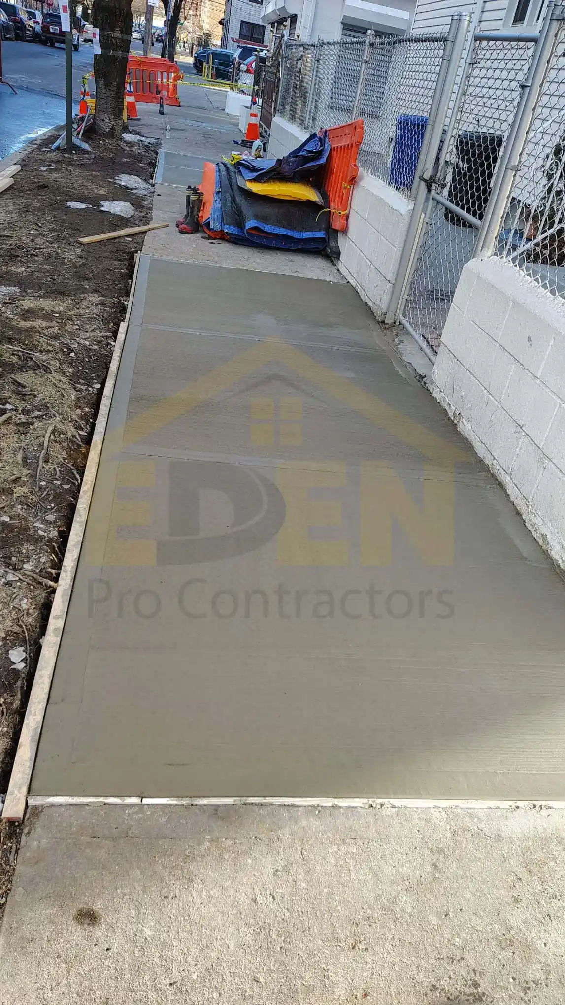 comparison between concrete and asphalt driveway for nyc home onwners
